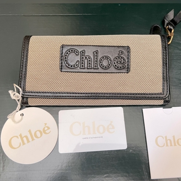 Chloé: Canvas & Black Leather Flap Biege with Gold & Leather Chain - Picture 10 of 14